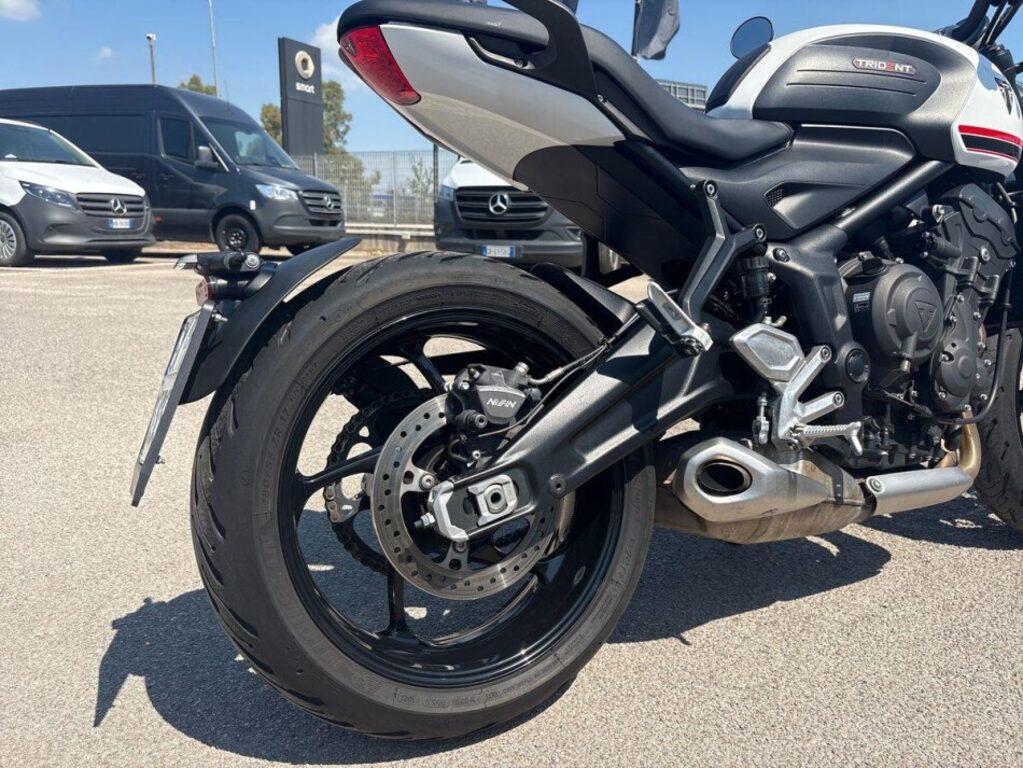 TRIDENT 660