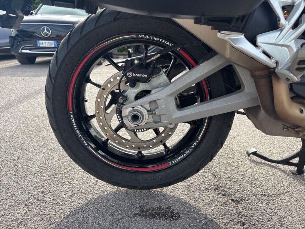 MULTISTRADA V4