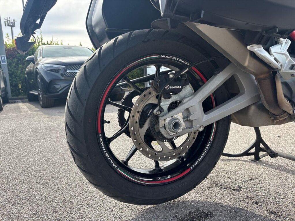 MULTISTRADA V4
