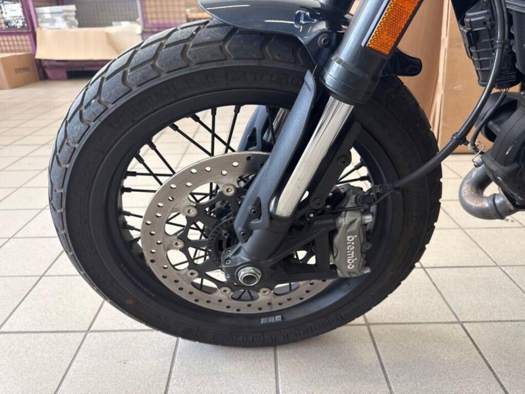 SCRAMBLER 800