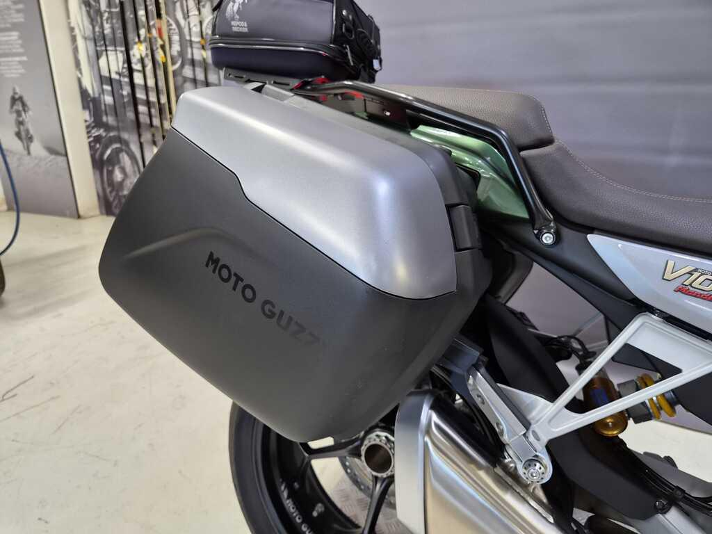 V100