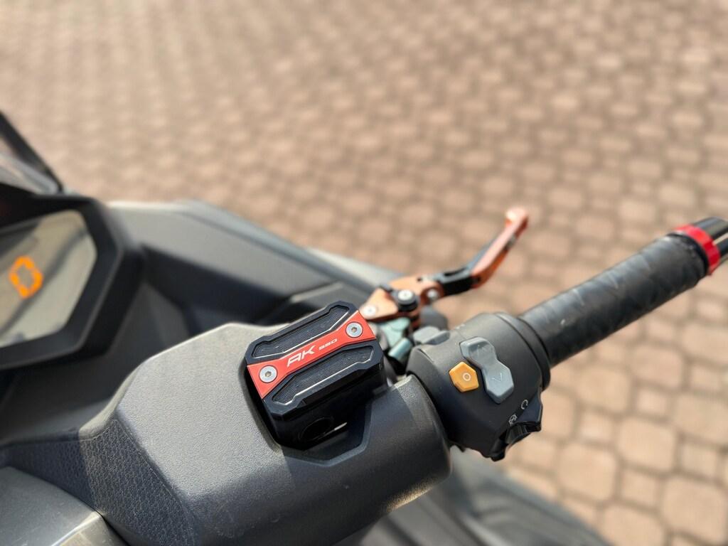 AK 550