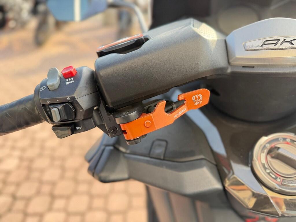 AK 550