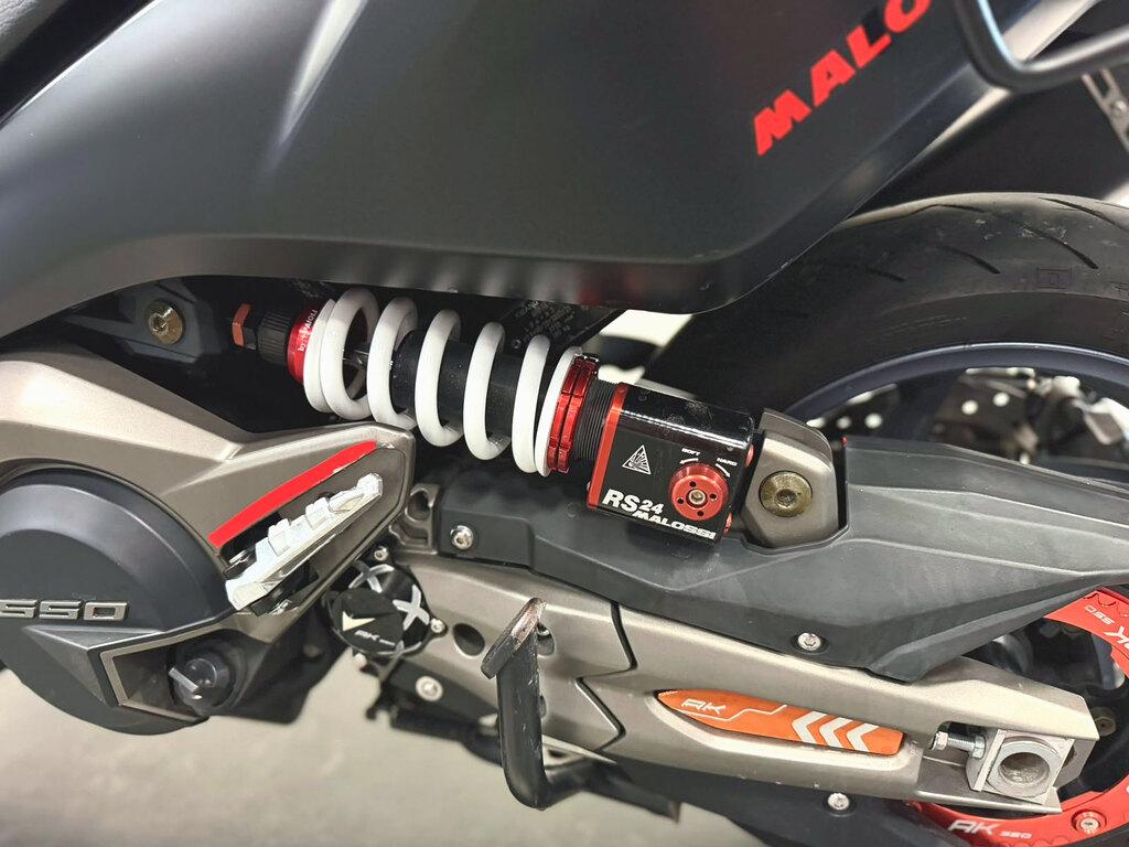 AK 550