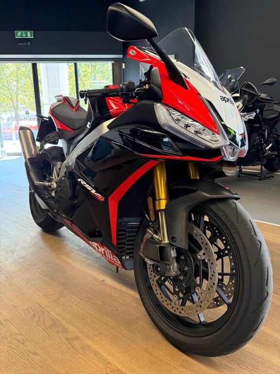 RSV4 1100