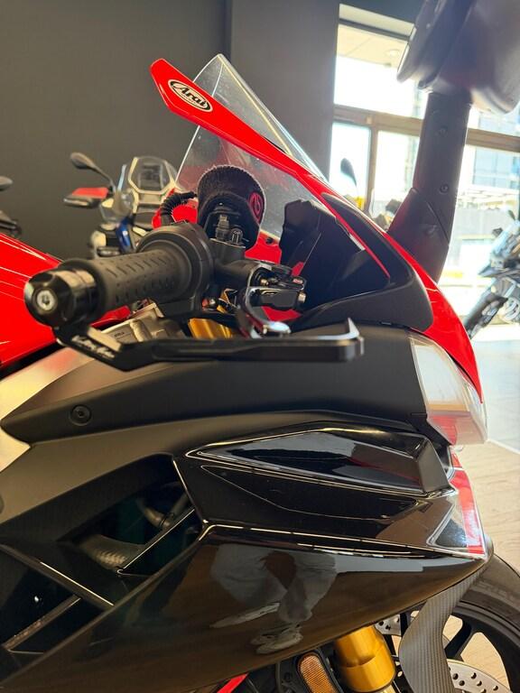 RSV4 1100