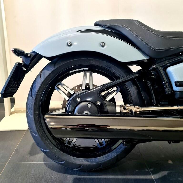 R 18