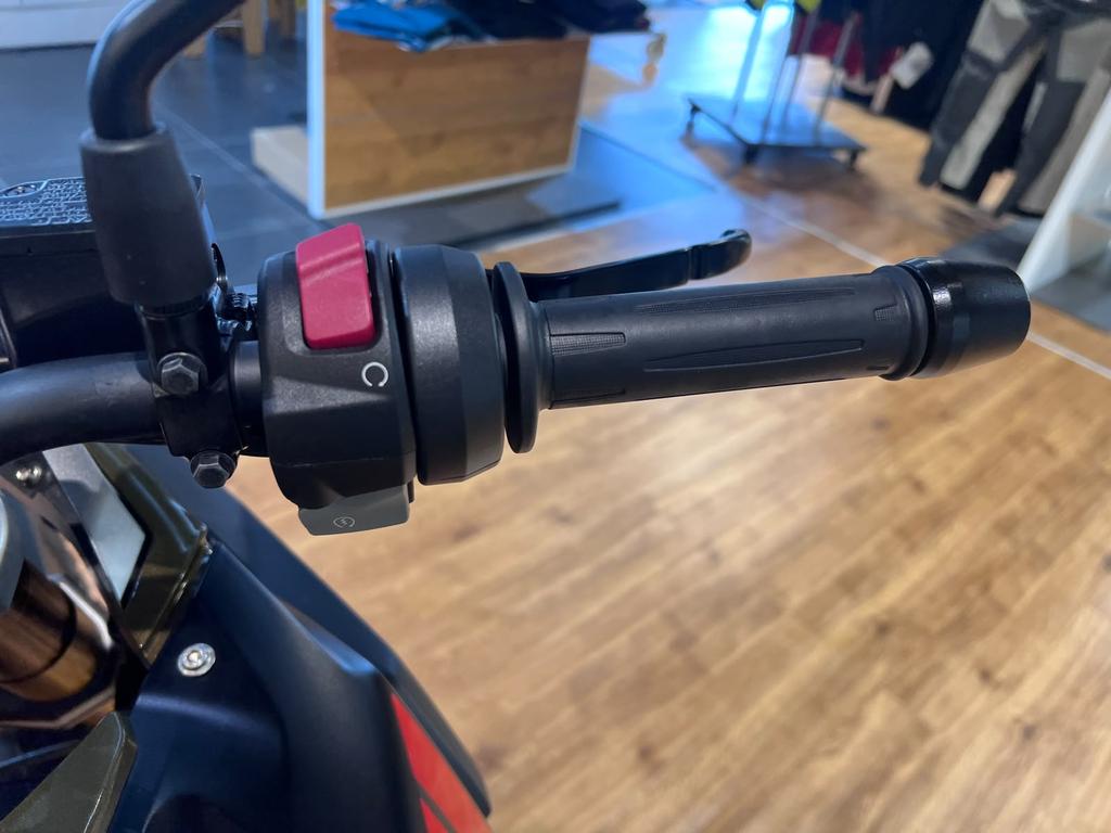 G 310 GS
