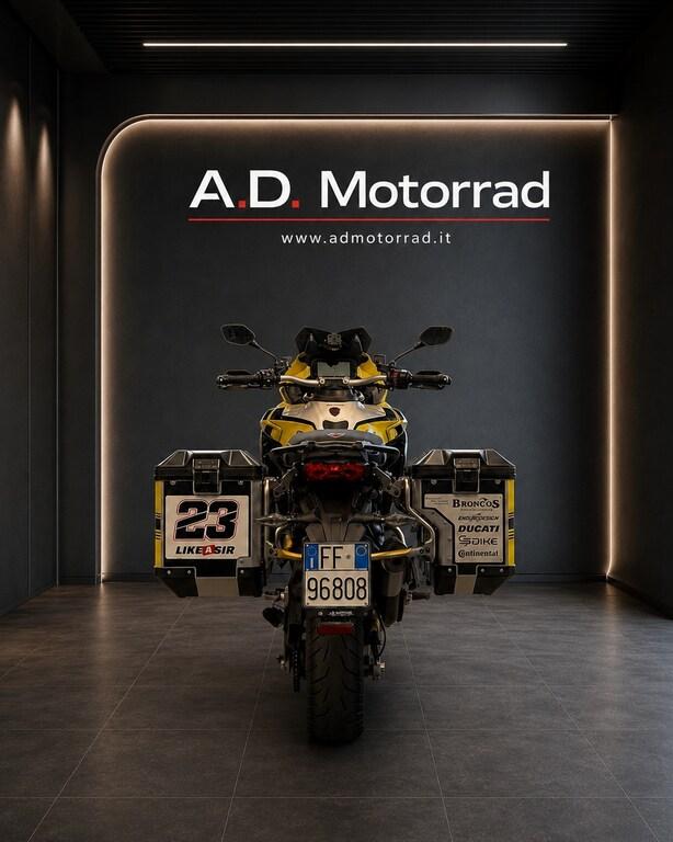 MULTISTRADA V4