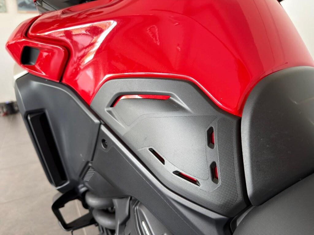MULTISTRADA V4