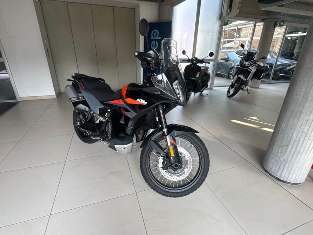 890 ADVENTURE