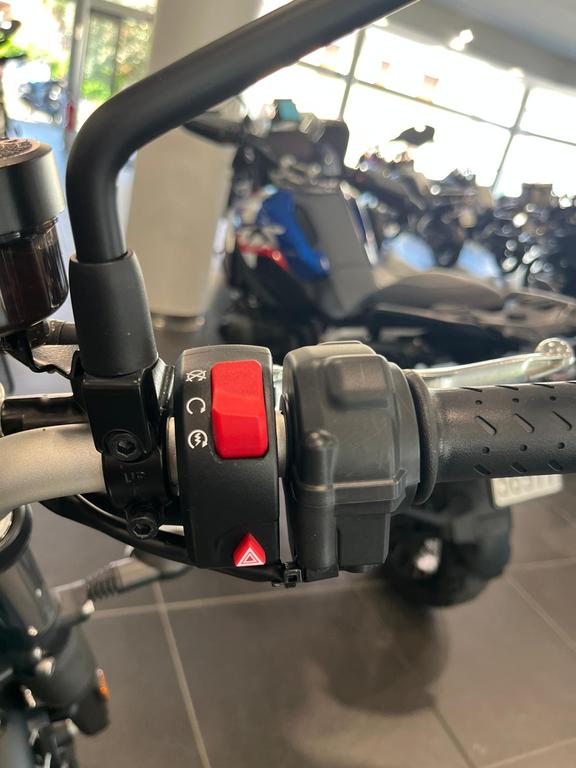 SCRAMBLER 900