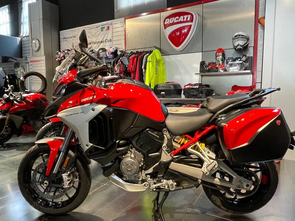 MULTISTRADA V4
