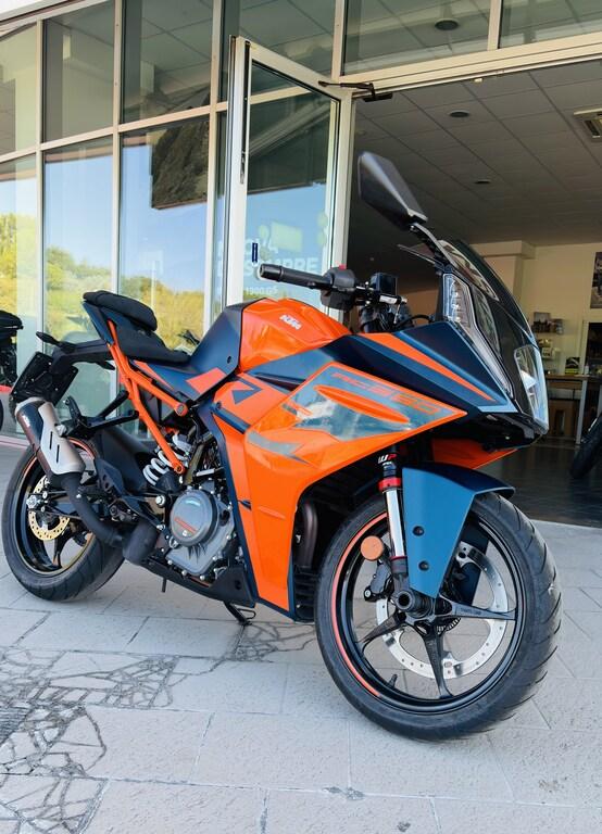 390 RC