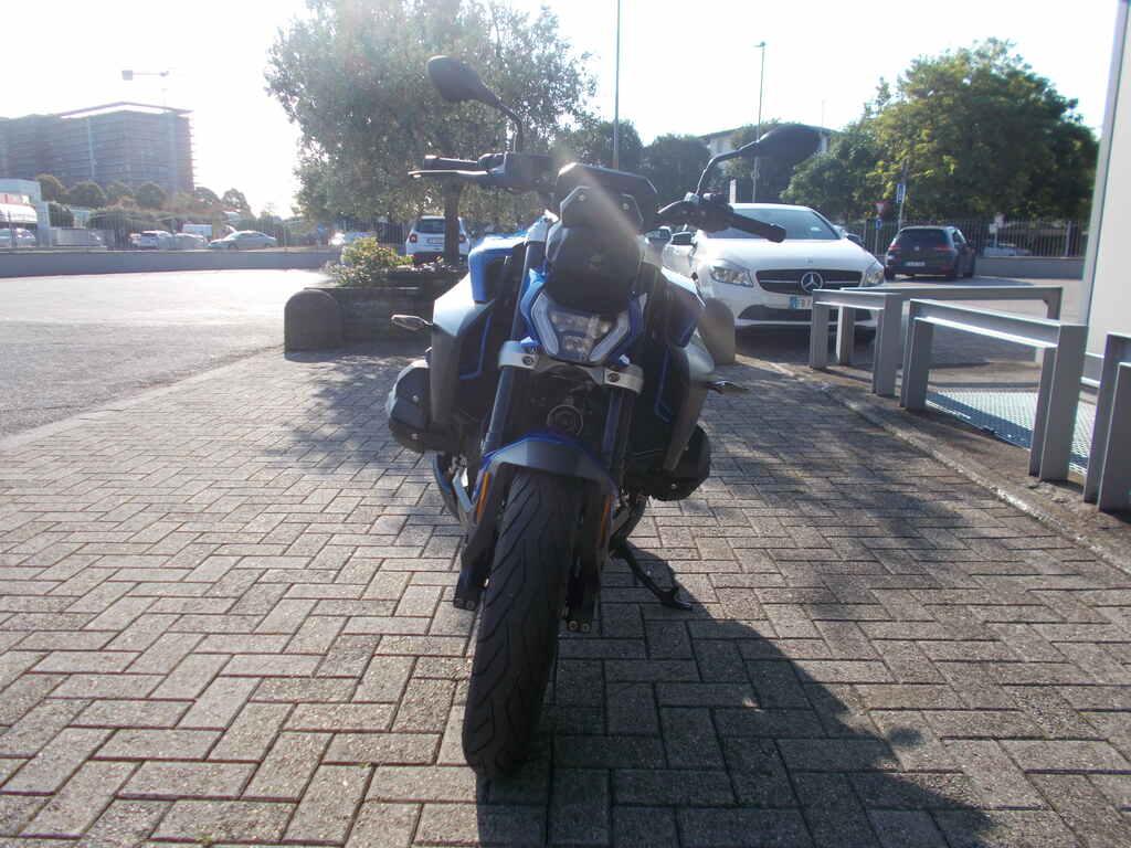 R 1300 R