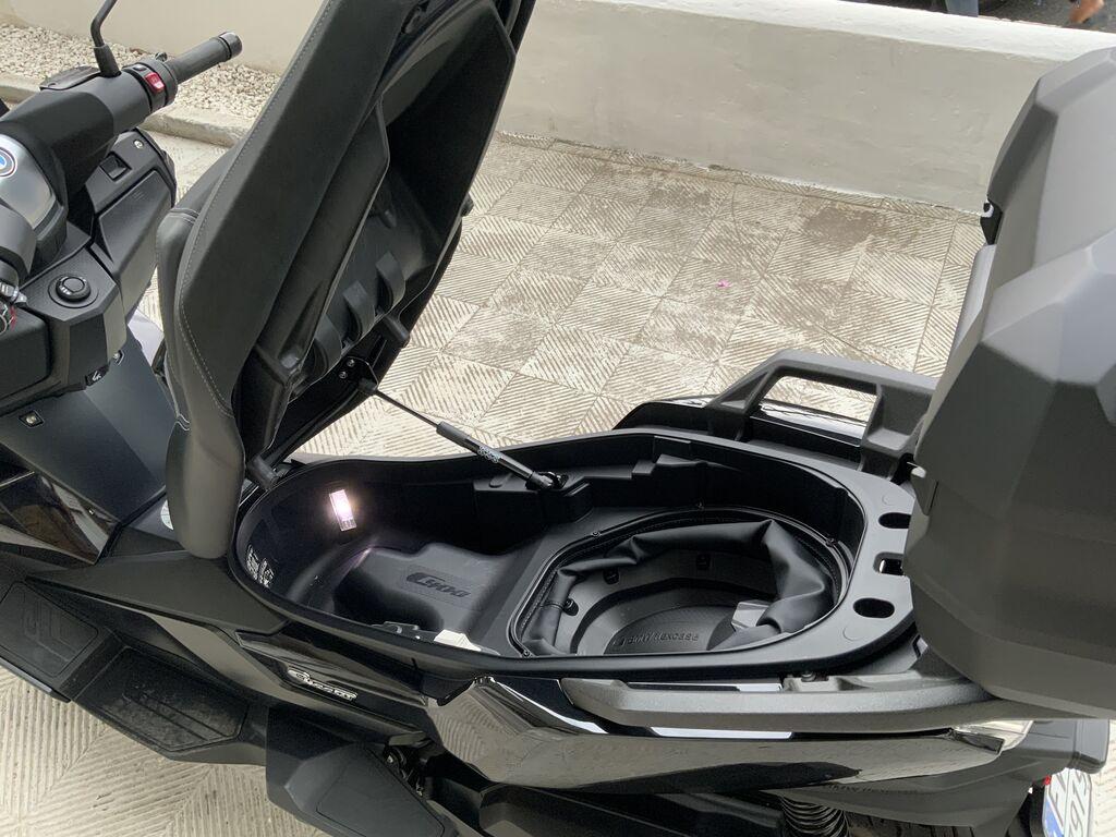 C 400 GT