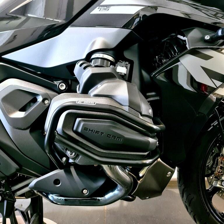 R 1300 RS
