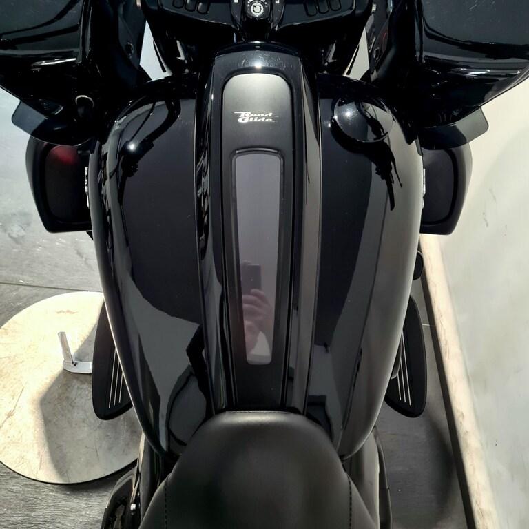 ROAD GLIDE 114 1868