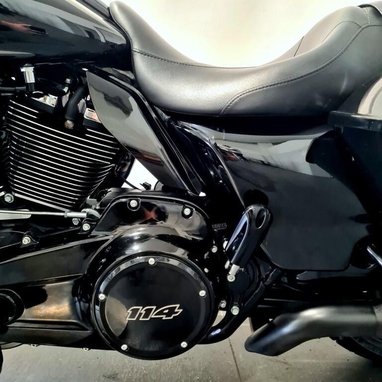 ROAD GLIDE 114 1868