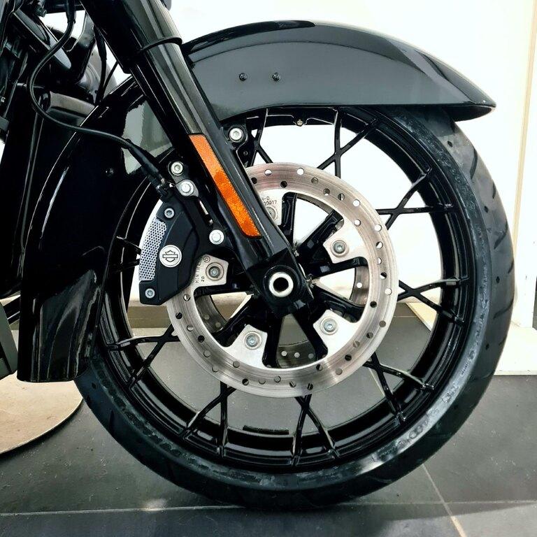 ROAD GLIDE 114 1868