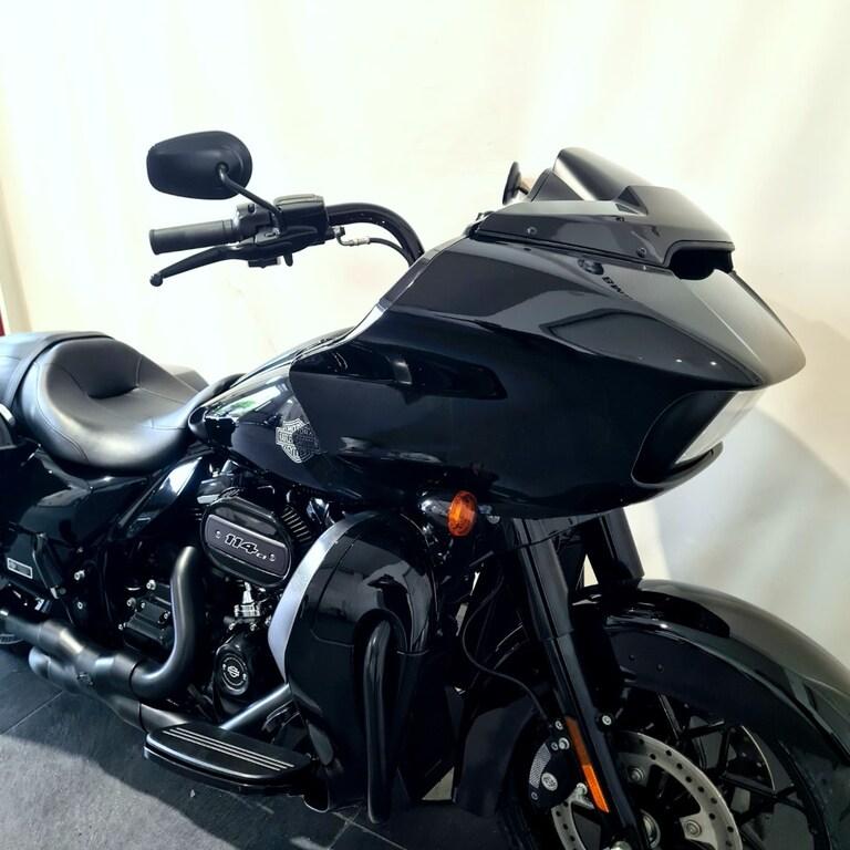 ROAD GLIDE 114 1868
