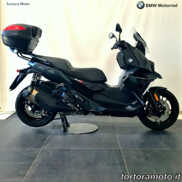 C 400 X