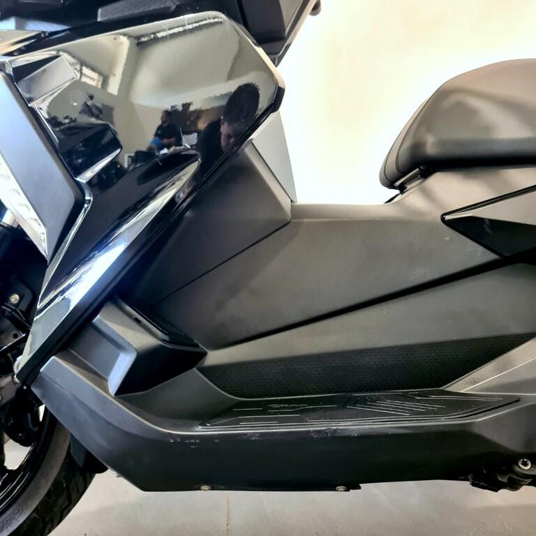 C 400 X