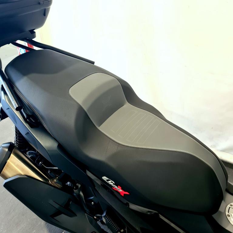 C 400 X