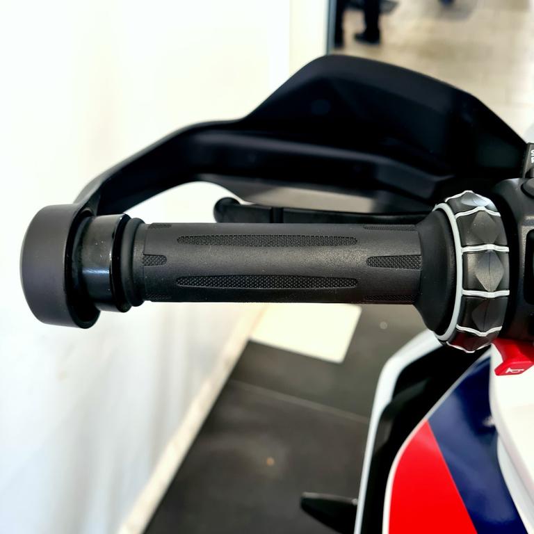 S 1000 XR