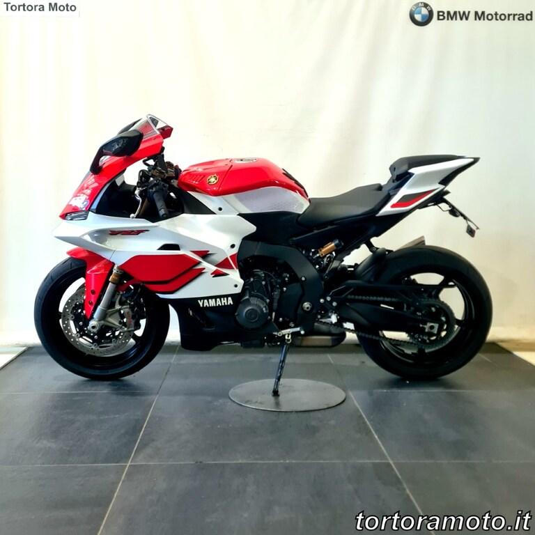 YZF R9 890