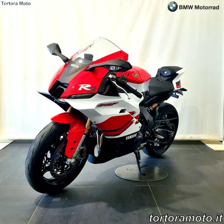 YZF R9 890