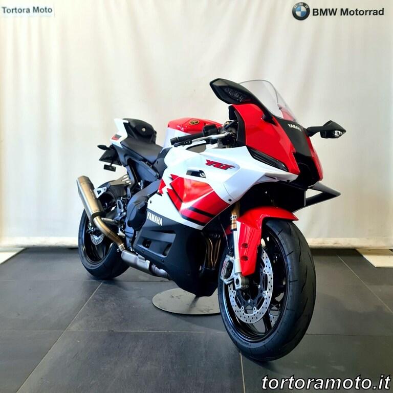 YZF R9 890