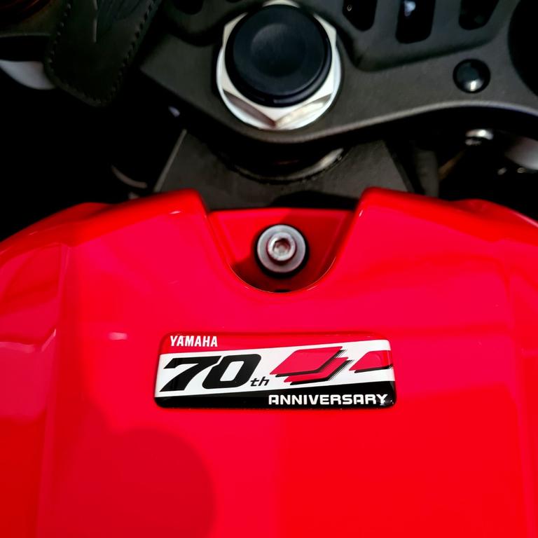 YZF R9 890