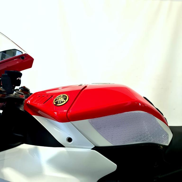 YZF R9 890