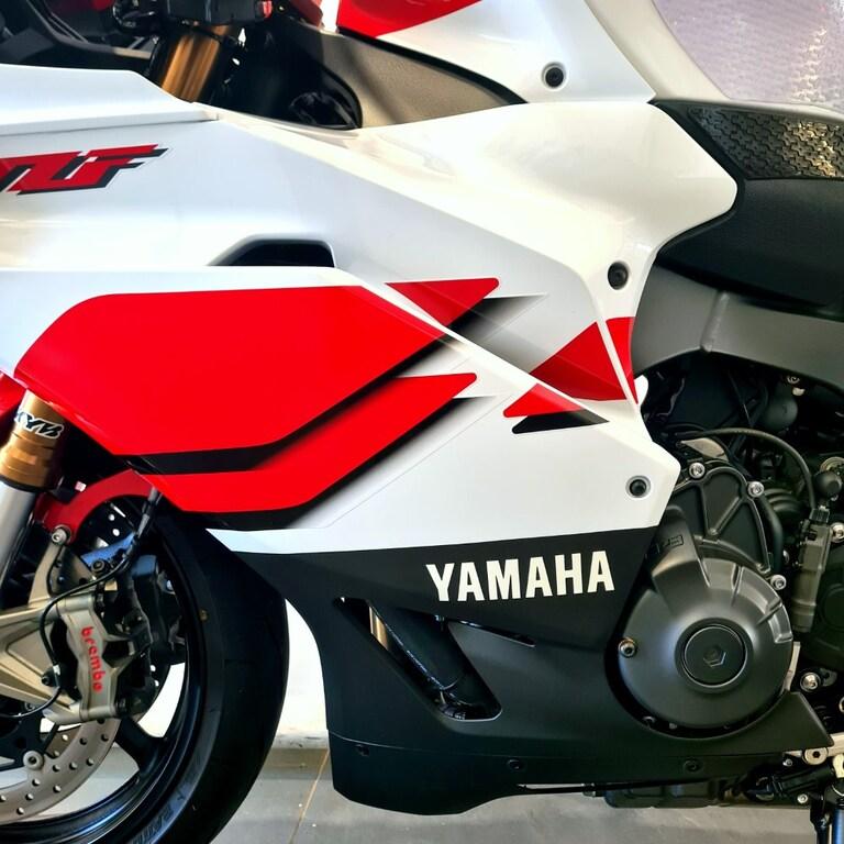 YZF R9 890