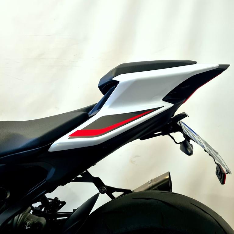 YZF R9 890