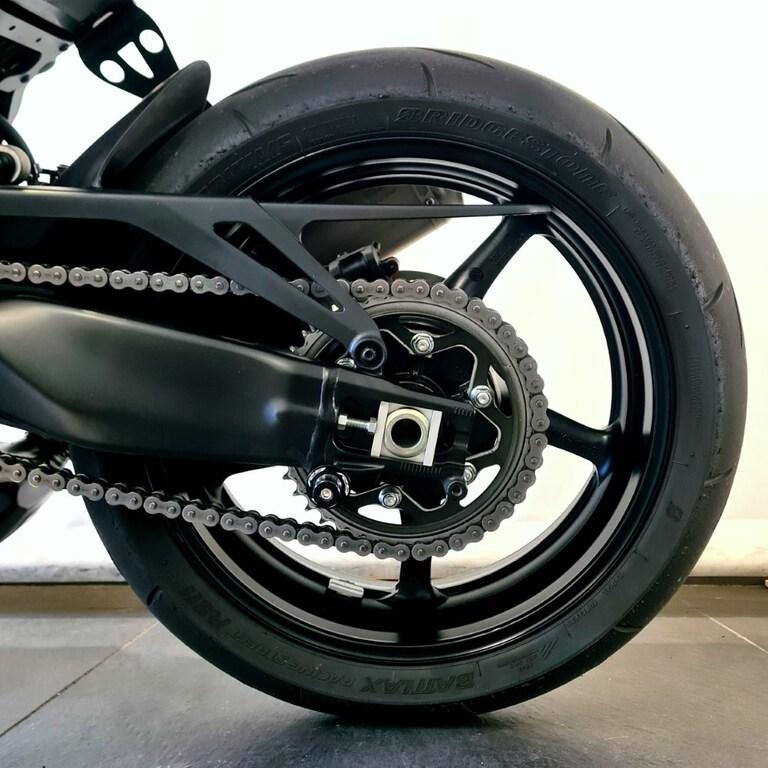YZF R9 890