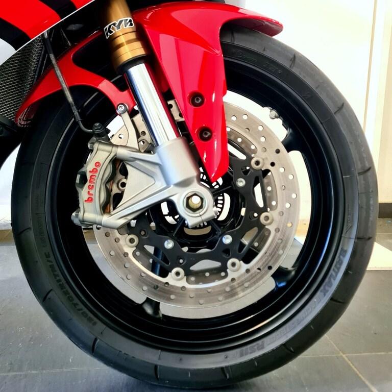 YZF R9 890