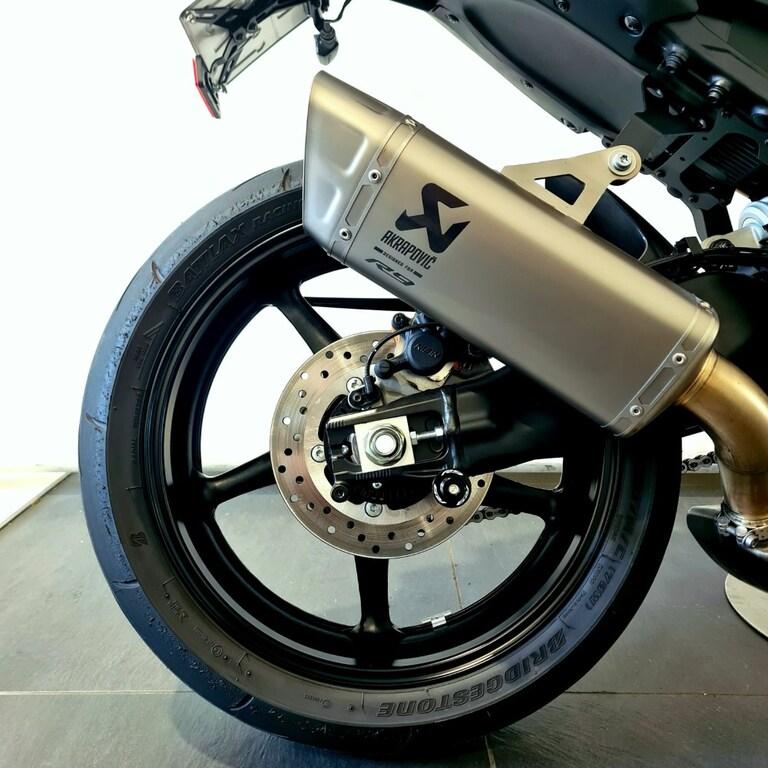 YZF R9 890
