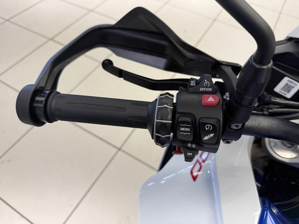 F 900 XR