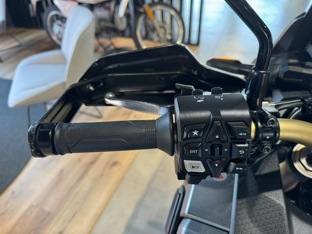 AFRICA TWIN 1100
