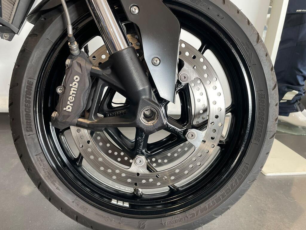 F 900 R