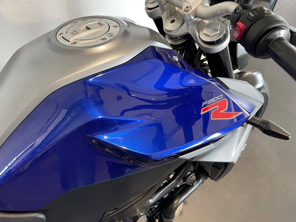 F 900 R