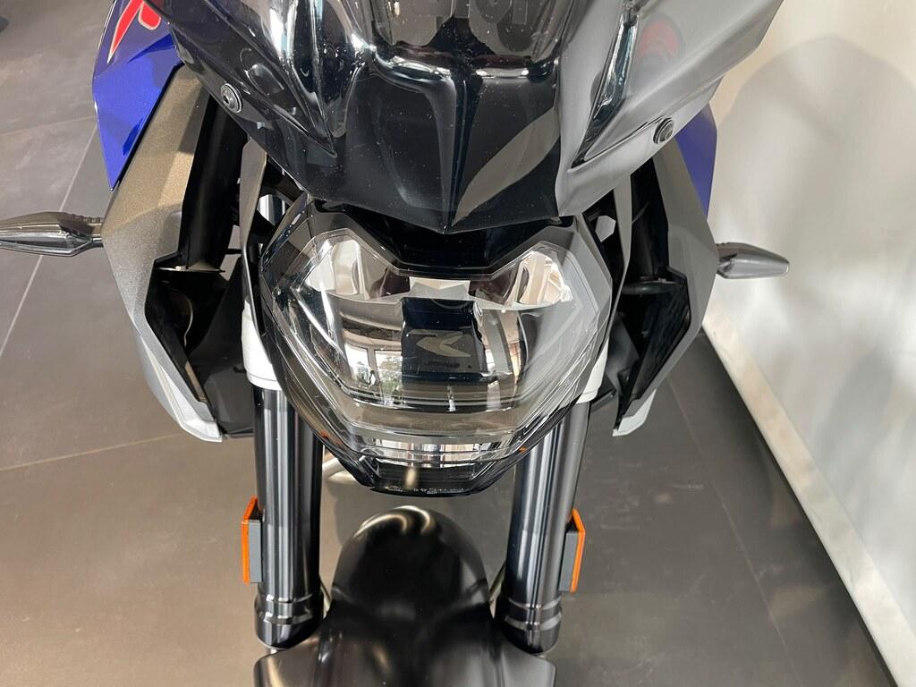 F 900 R