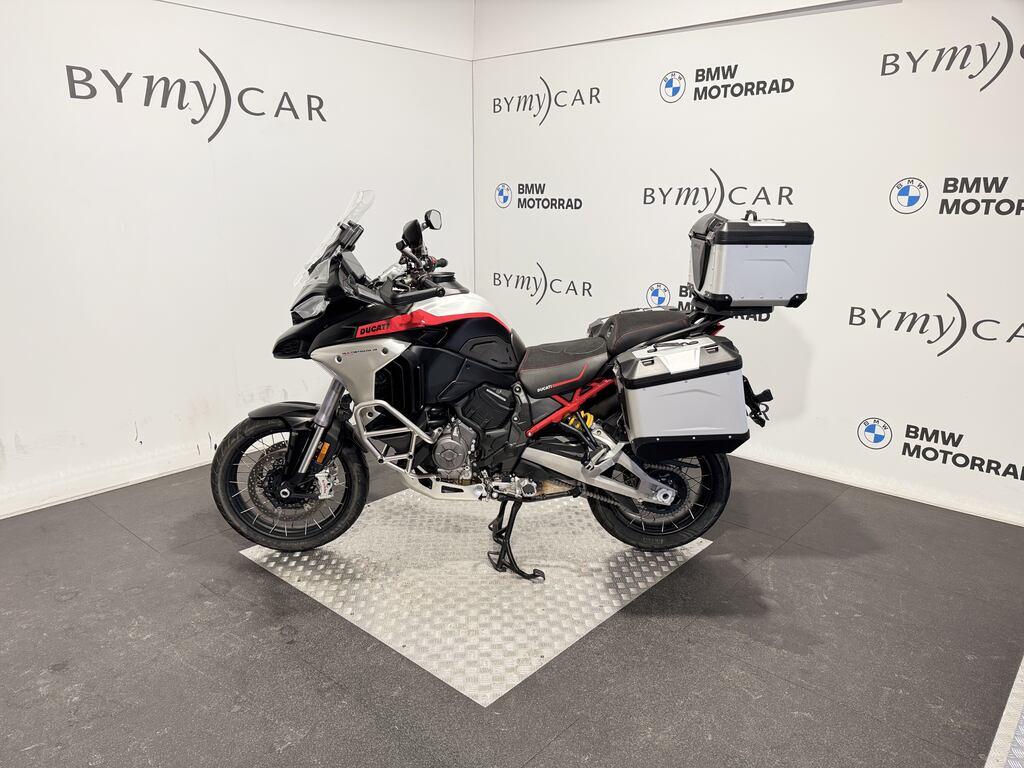 MULTISTRADA V4