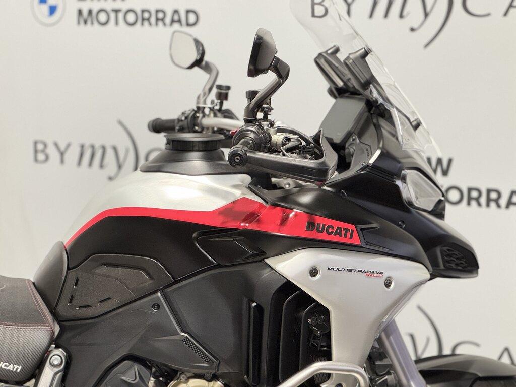 MULTISTRADA V4