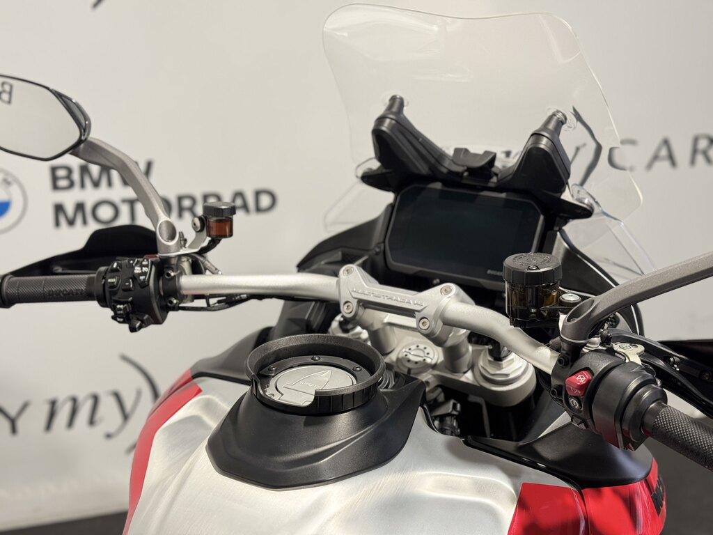 MULTISTRADA V4