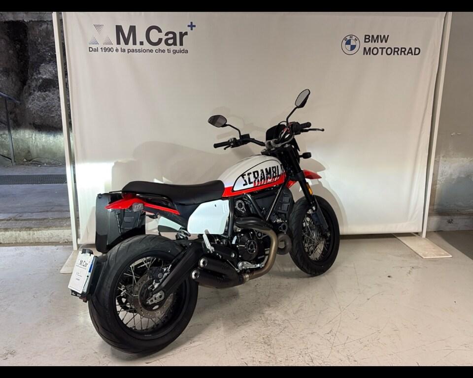 SCRAMBLER 800