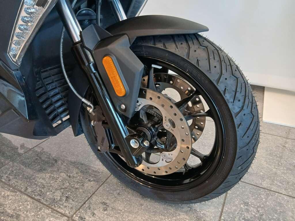 C 400 X