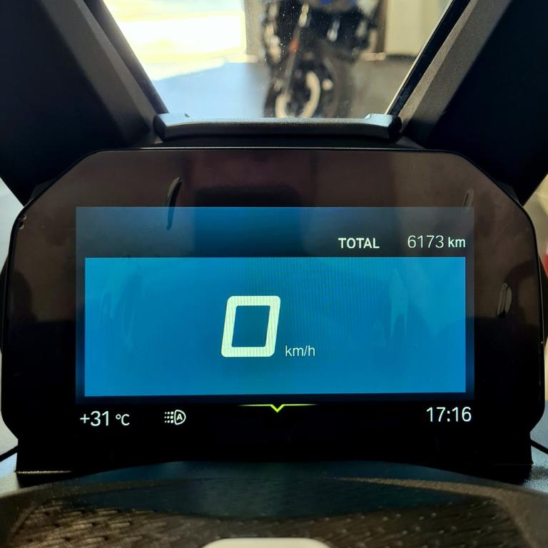 C 400 X